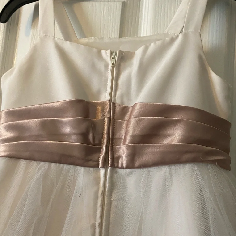 CHANTILLY PLACE - CREAM & LACE DRESS